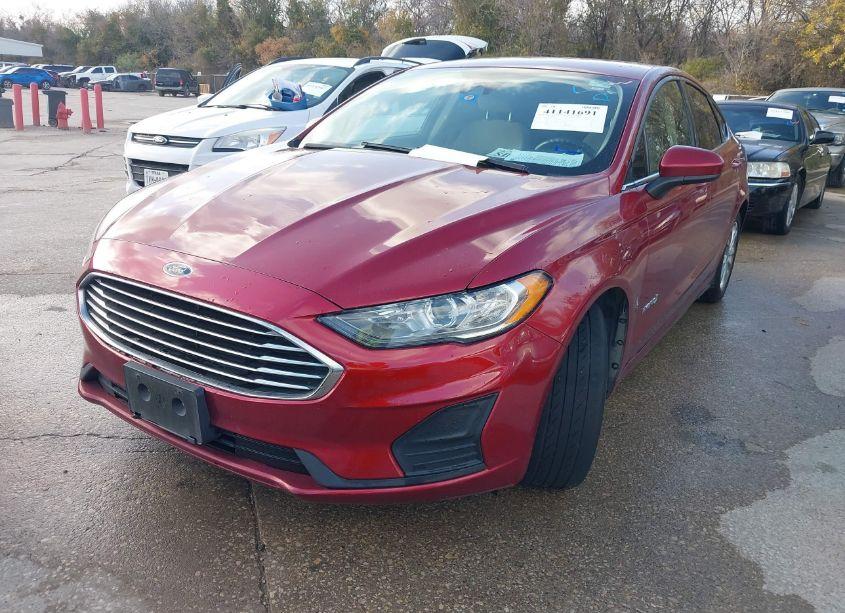 Photo 2 of 2019 Ford Fusion HYBRID SE (VIN 3FA6P0LU2KR206188)