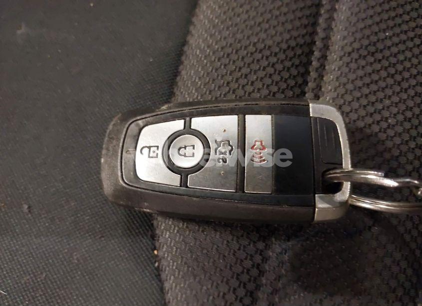 Photo 11 of 2019 Ford Fusion HYBRID SE (VIN 3FA6P0LU2KR210676)