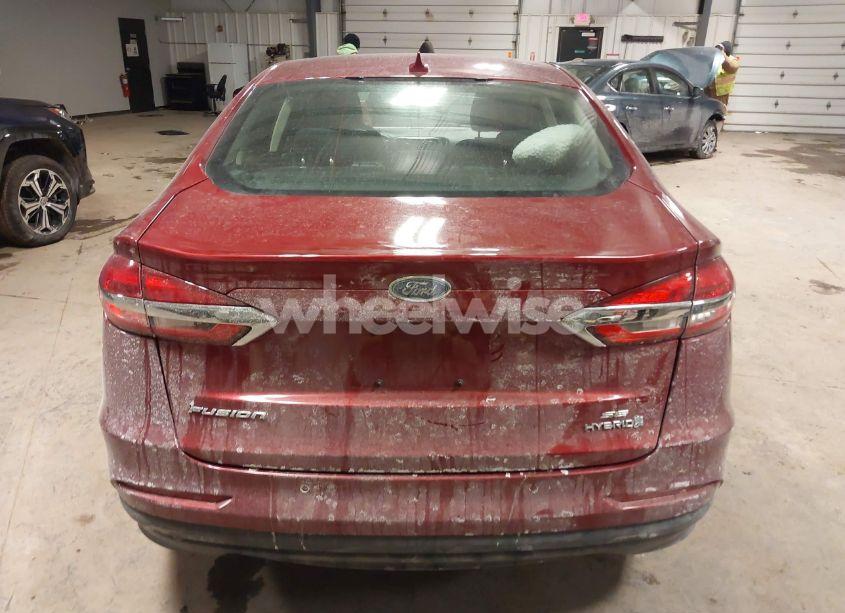 Photo 16 of 2019 Ford Fusion HYBRID SE (VIN 3FA6P0LU2KR210676)