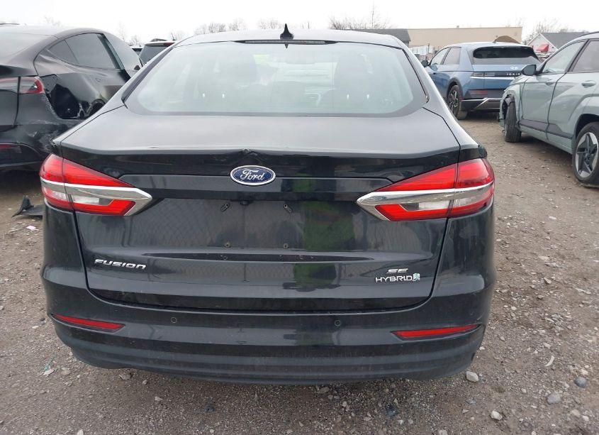 Photo 15 of 2019 Ford Fusion HYBRID SE (VIN 3FA6P0LU2KR214727)