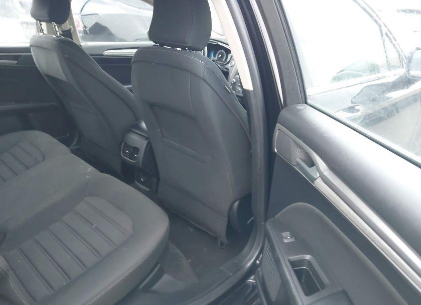 Photo 8 of 2019 Ford Fusion HYBRID SE (VIN 3FA6P0LU2KR214727)