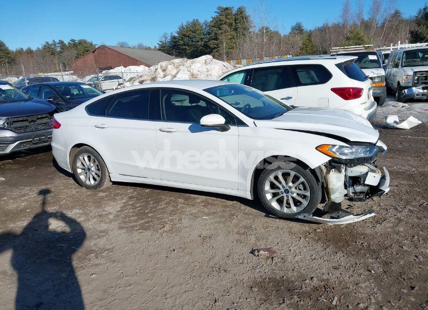 Photo 13 of 2019 Ford Fusion HYBRID SE (VIN 3FA6P0LU2KR222584)