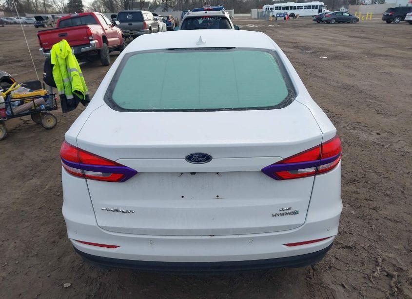 Photo 16 of 2019 Ford Fusion HYBRID SE (VIN 3FA6P0LU2KR223122)