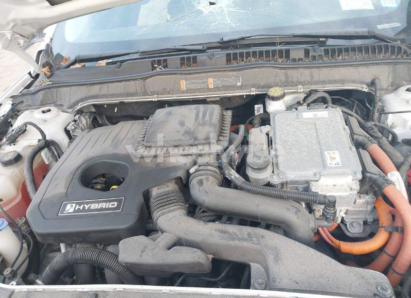 Photo 10 of 2019 Ford Fusion HYBRID SE (VIN 3FA6P0LU2KR226702)