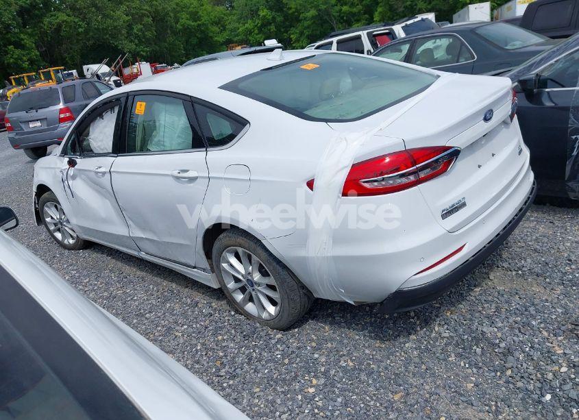 Photo 3 of 2020 Ford Fusion HYBRID SE (VIN 3FA6P0LU2LR219671)