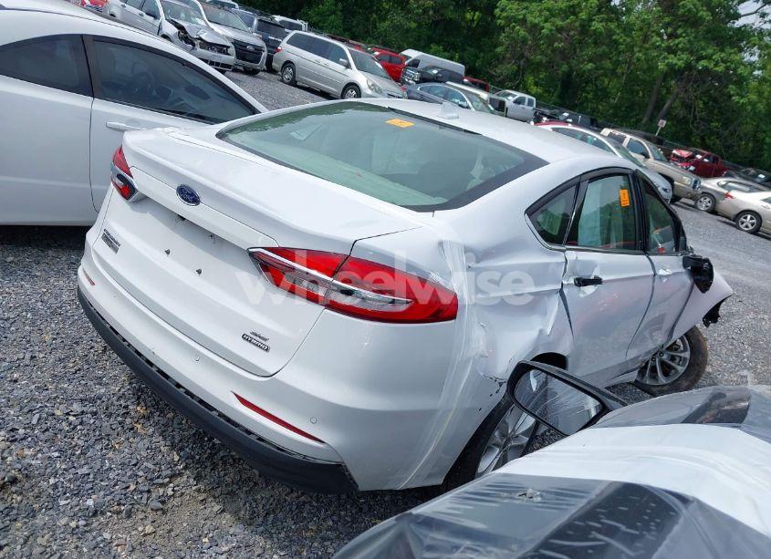 Photo 4 of 2020 Ford Fusion HYBRID SE (VIN 3FA6P0LU2LR219671)