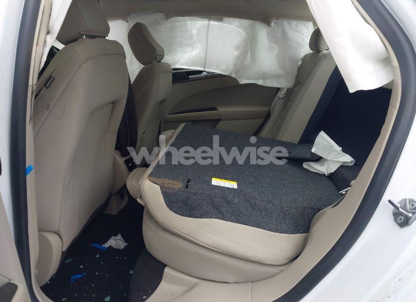 Photo 8 of 2020 Ford Fusion HYBRID SE (VIN 3FA6P0LU2LR219671)