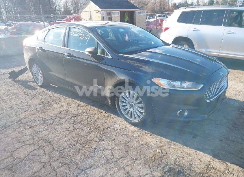 2013 Ford Fusion HYBRID SE (VIN 3FA6P0LU3DR232365) main photo