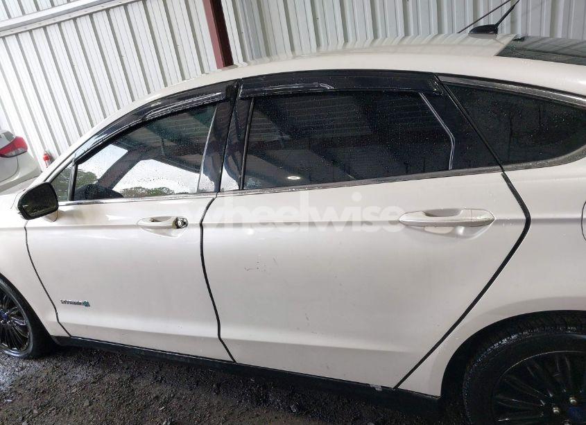 Photo 14 of 2013 Ford Fusion HYBRID SE (VIN 3FA6P0LU3DR376370)