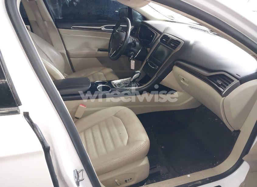 Photo 5 of 2013 Ford Fusion HYBRID SE (VIN 3FA6P0LU3DR376370)