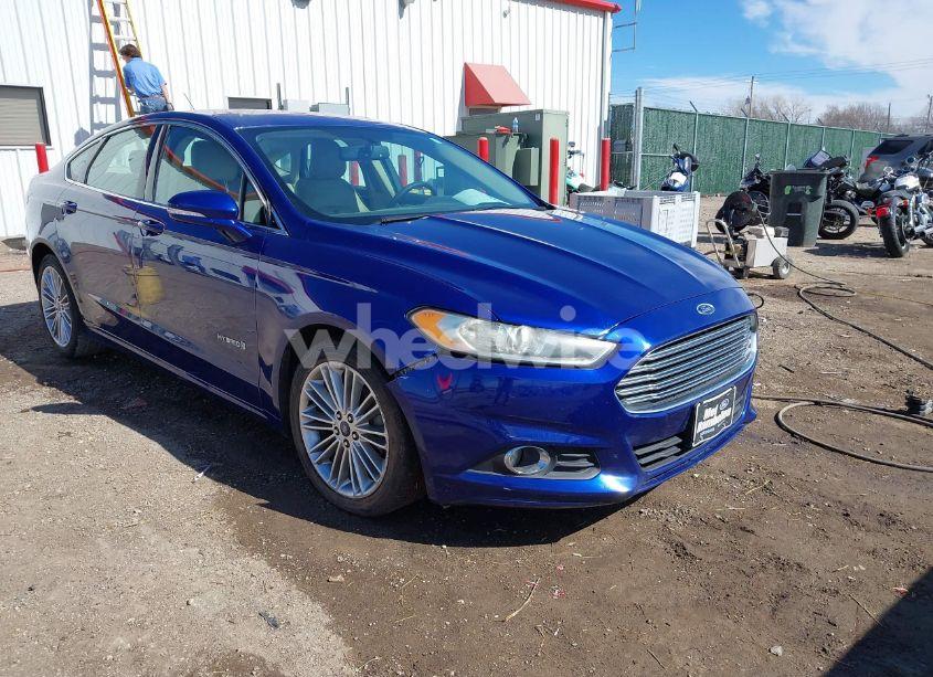 2014 Ford Fusion HYBRID SE (VIN 3FA6P0LU3ER219620) main photo