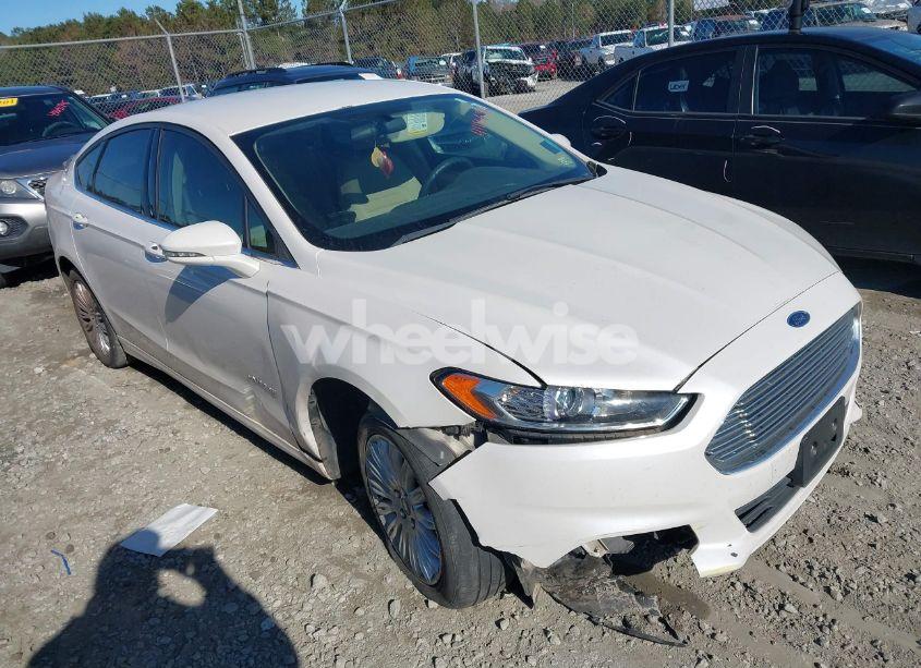 2014 Ford Fusion HYBRID SE (VIN 3FA6P0LU3ER351079) main photo