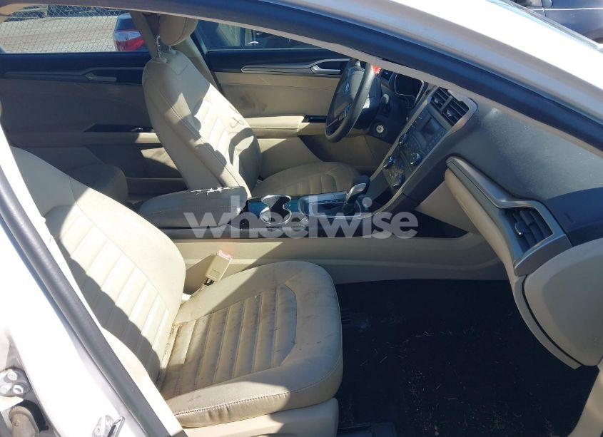 Photo 5 of 2014 Ford Fusion HYBRID SE (VIN 3FA6P0LU3ER351079)