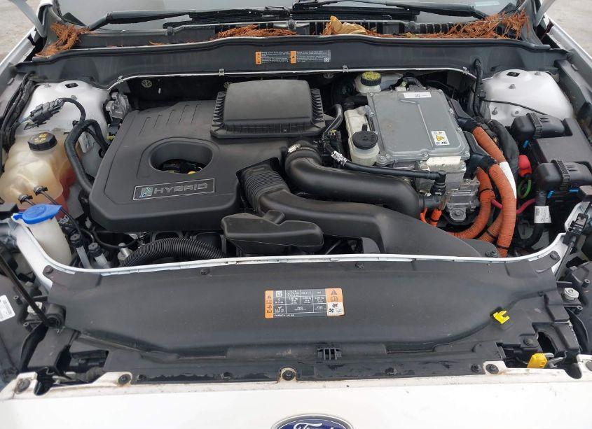 Photo 10 of 2016 Ford Fusion HYBRID SE (VIN 3FA6P0LU3GR173175)