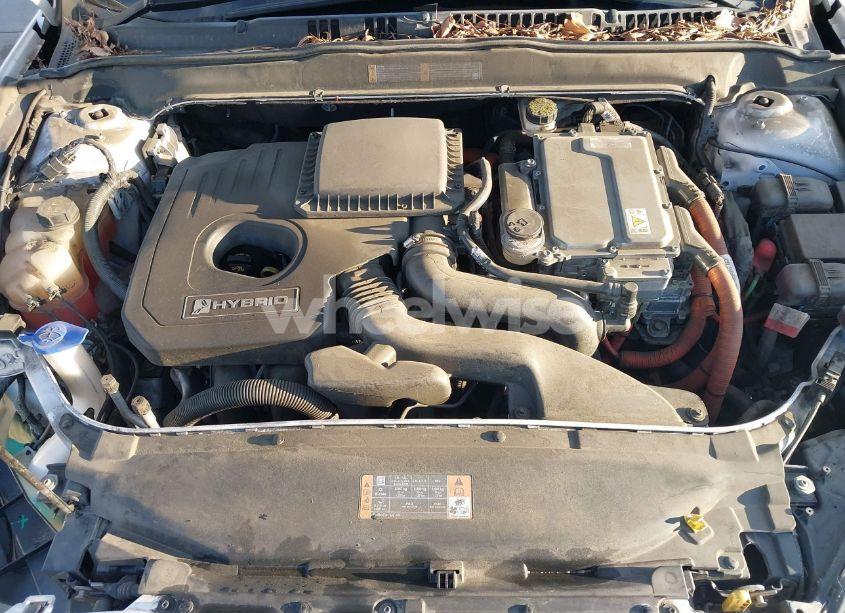Photo 10 of 2016 Ford Fusion HYBRID SE (VIN 3FA6P0LU3GR304895)