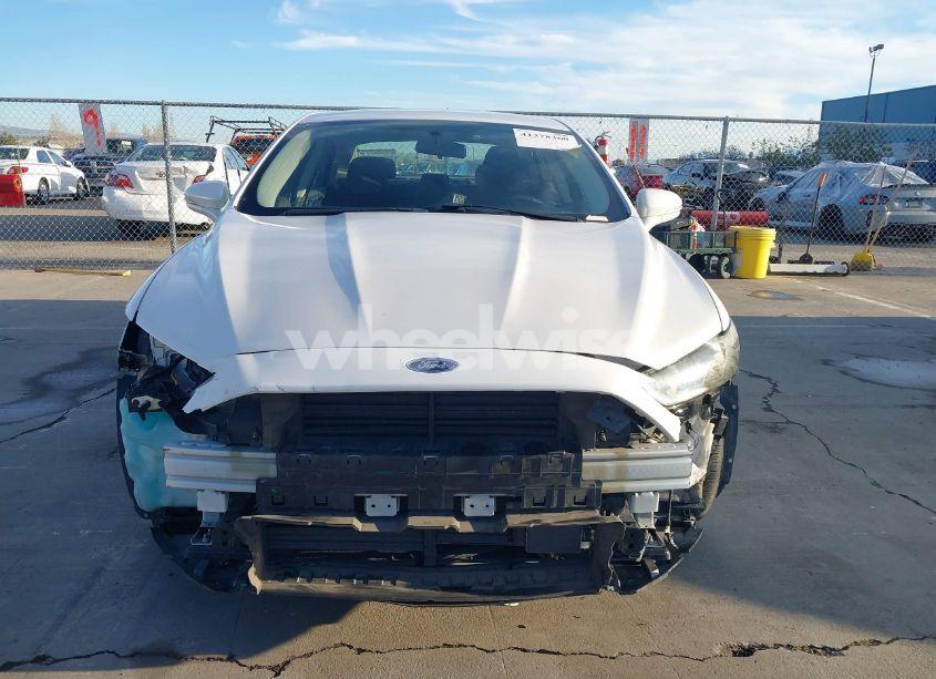 Photo 13 of 2016 Ford Fusion HYBRID SE (VIN 3FA6P0LU3GR304895)
