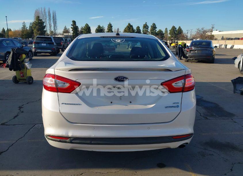 Photo 17 of 2016 Ford Fusion HYBRID SE (VIN 3FA6P0LU3GR304895)