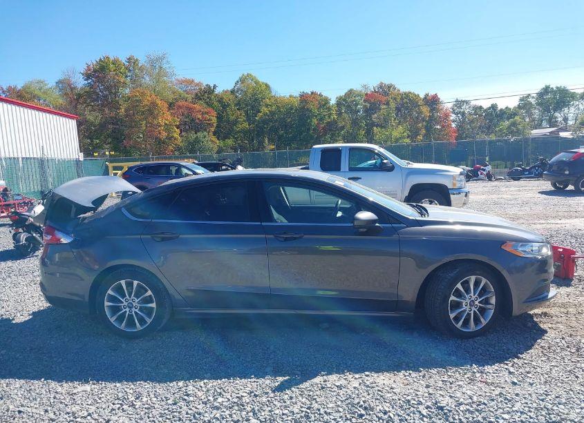 Photo 13 of 2017 Ford Fusion HYBRID SE (VIN 3FA6P0LU3HR196120)