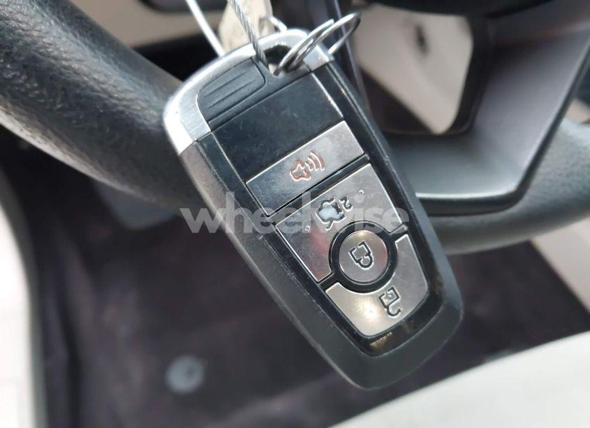 Photo 11 of 2017 Ford Fusion HYBRID SE (VIN 3FA6P0LU3HR233781)