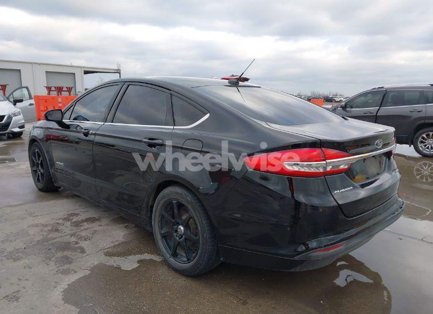 Photo 3 of 2017 Ford Fusion HYBRID SE (VIN 3FA6P0LU3HR233781)