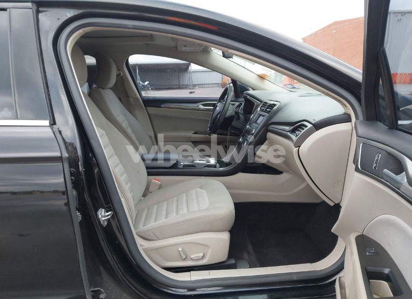 Photo 5 of 2017 Ford Fusion HYBRID SE (VIN 3FA6P0LU3HR233781)