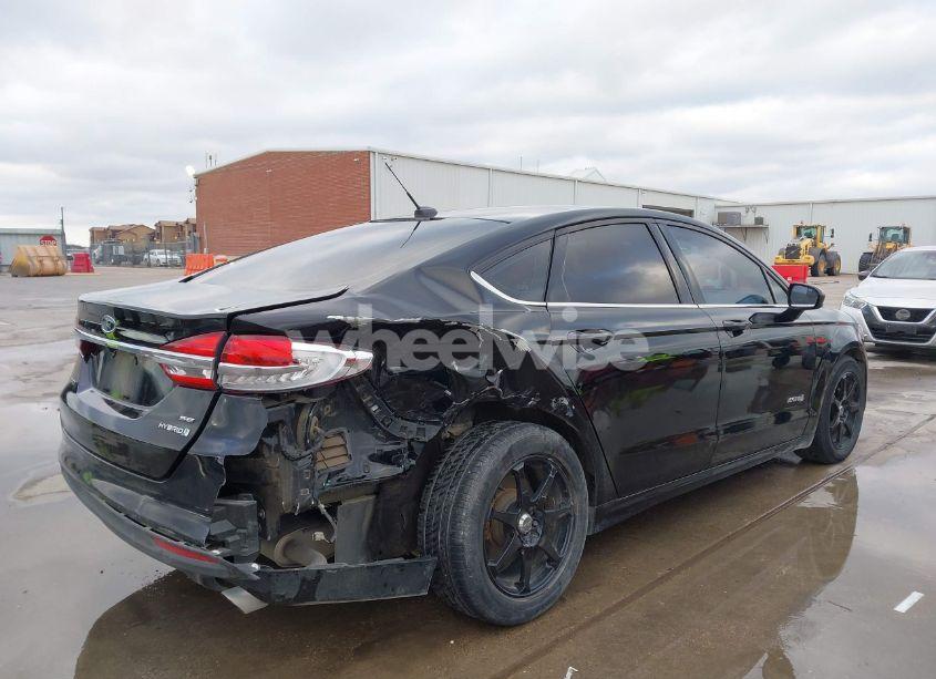 Photo 6 of 2017 Ford Fusion HYBRID SE (VIN 3FA6P0LU3HR233781)