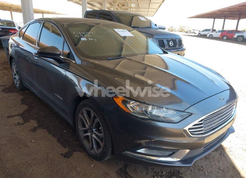 2017 Ford Fusion HYBRID SE (VIN 3FA6P0LU3HR237653) main photo