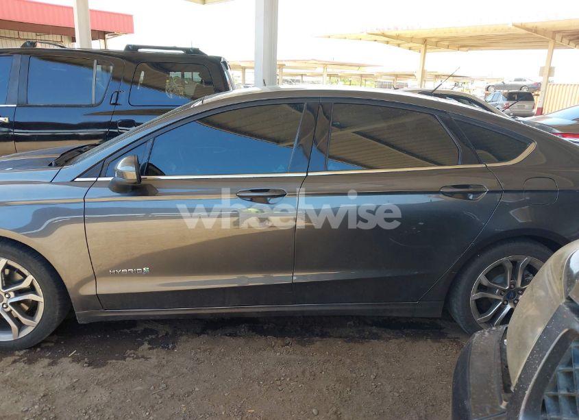 Photo 14 of 2017 Ford Fusion HYBRID SE (VIN 3FA6P0LU3HR237653)