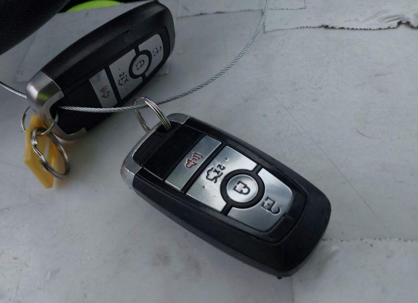 Photo 11 of 2017 Ford Fusion HYBRID SE (VIN 3FA6P0LU3HR248233)