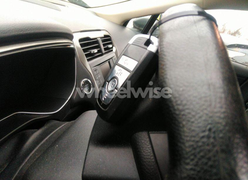 Photo 11 of 2017 Ford Fusion HYBRID SE (VIN 3FA6P0LU3HR305272)