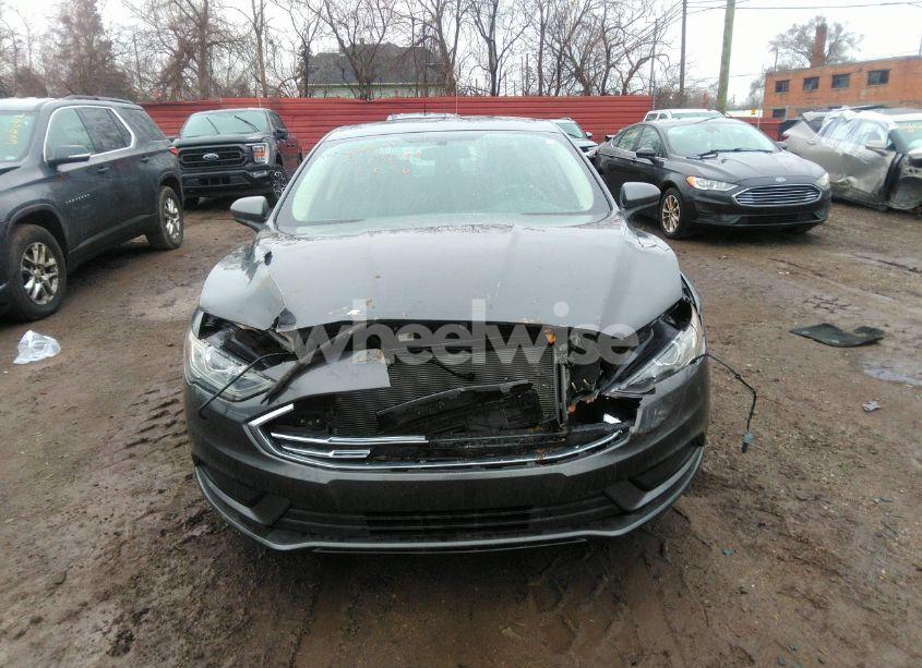Photo 12 of 2017 Ford Fusion HYBRID SE (VIN 3FA6P0LU3HR305272)