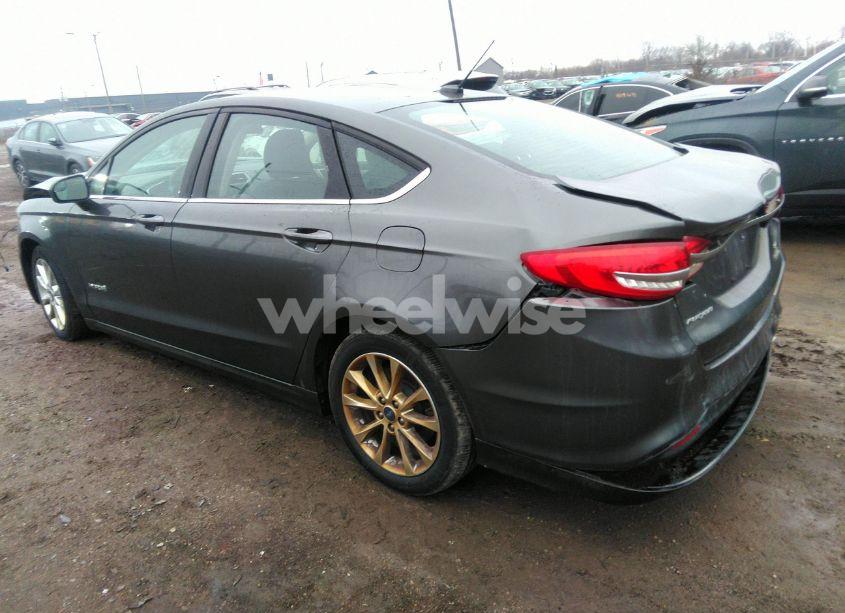Photo 3 of 2017 Ford Fusion HYBRID SE (VIN 3FA6P0LU3HR305272)