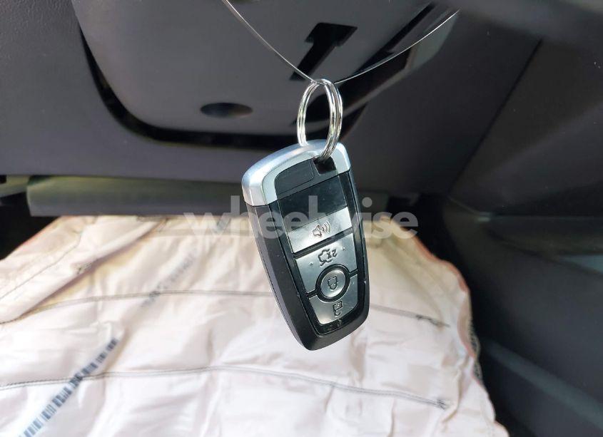 Photo 11 of 2017 Ford Fusion HYBRID SE (VIN 3FA6P0LU3HR323903)