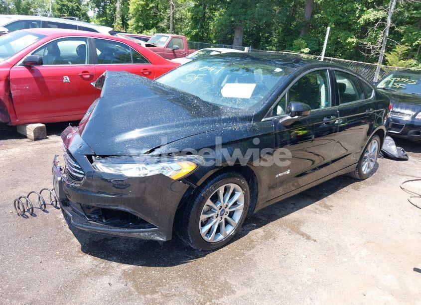 Photo 2 of 2017 Ford Fusion HYBRID SE (VIN 3FA6P0LU3HR323903)
