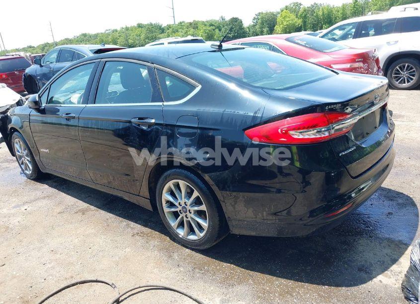 Photo 3 of 2017 Ford Fusion HYBRID SE (VIN 3FA6P0LU3HR323903)