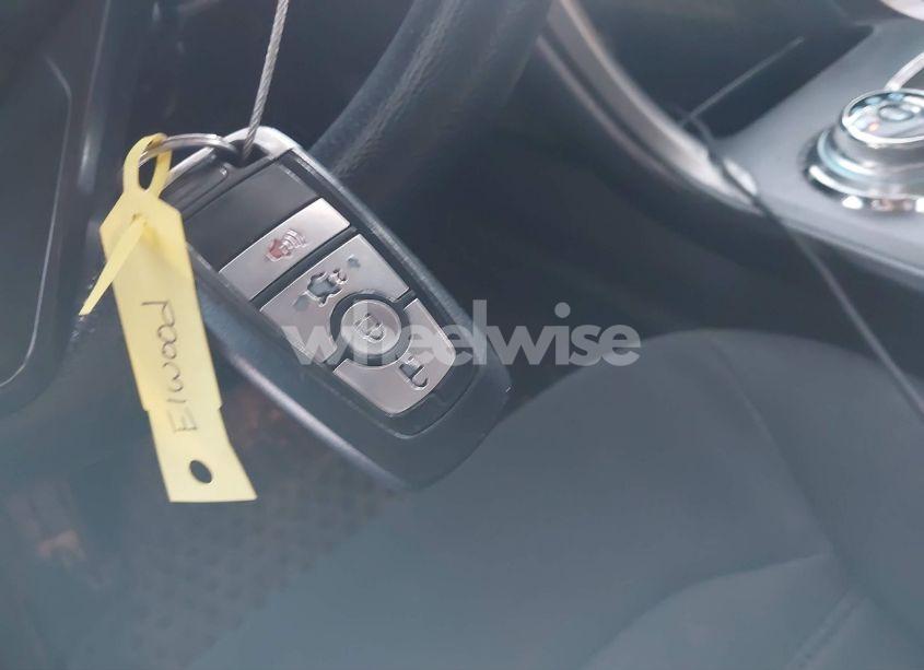 Photo 11 of 2017 Ford Fusion HYBRID SE (VIN 3FA6P0LU3HR384667)