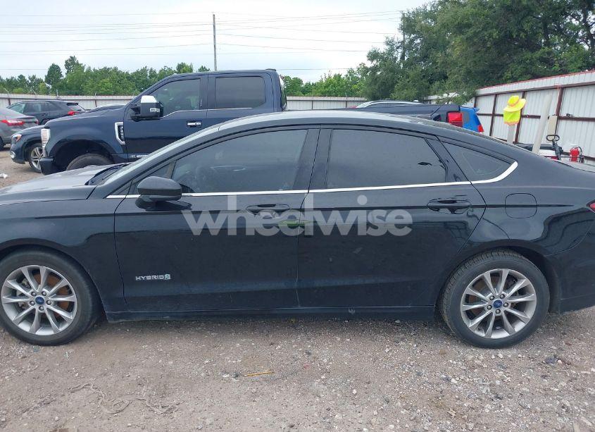 Photo 14 of 2017 Ford Fusion HYBRID SE (VIN 3FA6P0LU3HR416145)