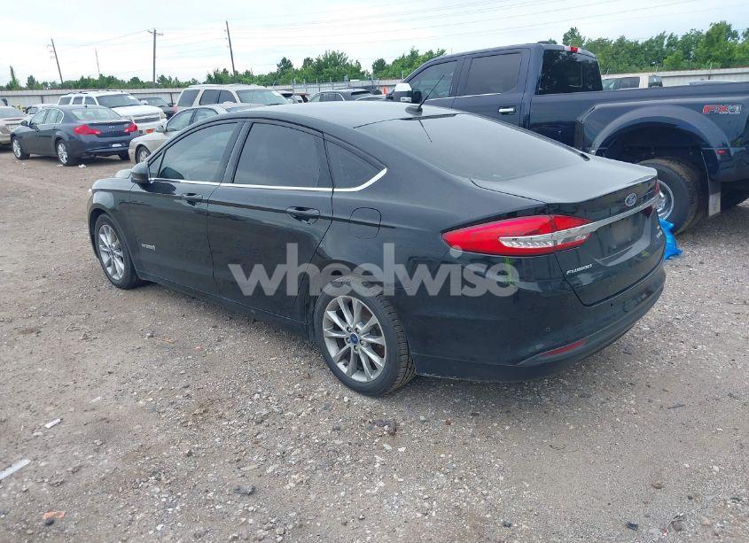 Photo 3 of 2017 Ford Fusion HYBRID SE (VIN 3FA6P0LU3HR416145)