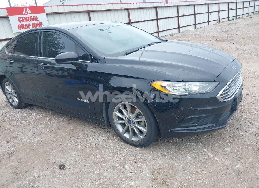 Photo 6 of 2017 Ford Fusion HYBRID SE (VIN 3FA6P0LU3HR416145)
