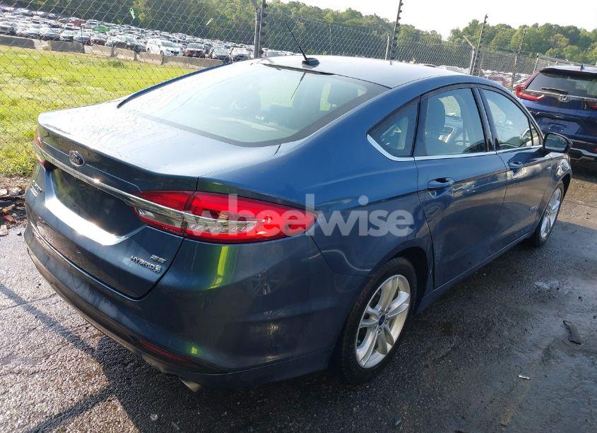 Photo 4 of 2018 Ford Fusion HYBRID SE (VIN 3FA6P0LU3JR168792)