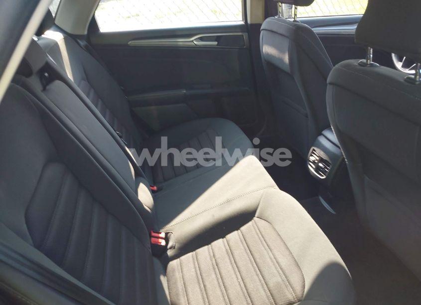 Photo 8 of 2018 Ford Fusion HYBRID SE (VIN 3FA6P0LU3JR168792)