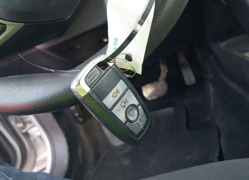 Photo 11 of 2018 Ford Fusion HYBRID SE (VIN 3FA6P0LU3JR206389)