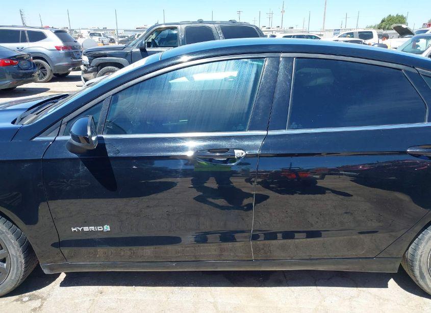 Photo 14 of 2018 Ford Fusion HYBRID SE (VIN 3FA6P0LU3JR219546)