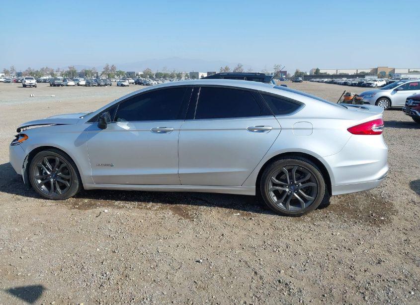 Photo 15 of 2018 Ford Fusion HYBRID SE (VIN 3FA6P0LU3JR219840)