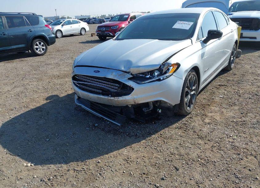 Photo 6 of 2018 Ford Fusion HYBRID SE (VIN 3FA6P0LU3JR219840)