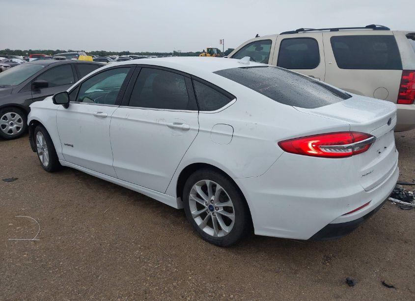 Photo 3 of 2019 Ford Fusion HYBRID SE (VIN 3FA6P0LU3KR141190)