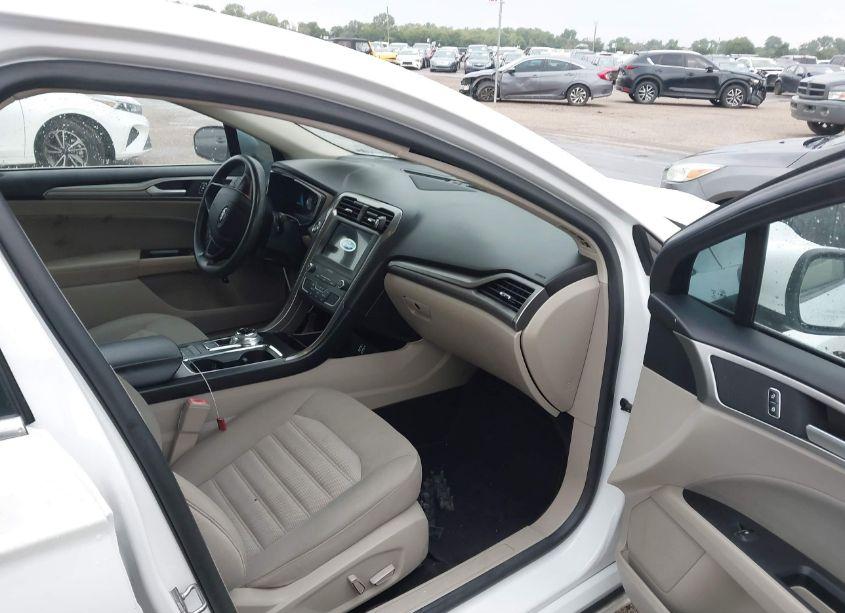 Photo 5 of 2019 Ford Fusion HYBRID SE (VIN 3FA6P0LU3KR141190)
