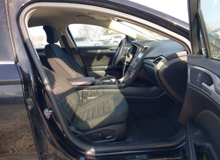 Photo 5 of 2019 Ford Fusion HYBRID SE (VIN 3FA6P0LU3KR147698)