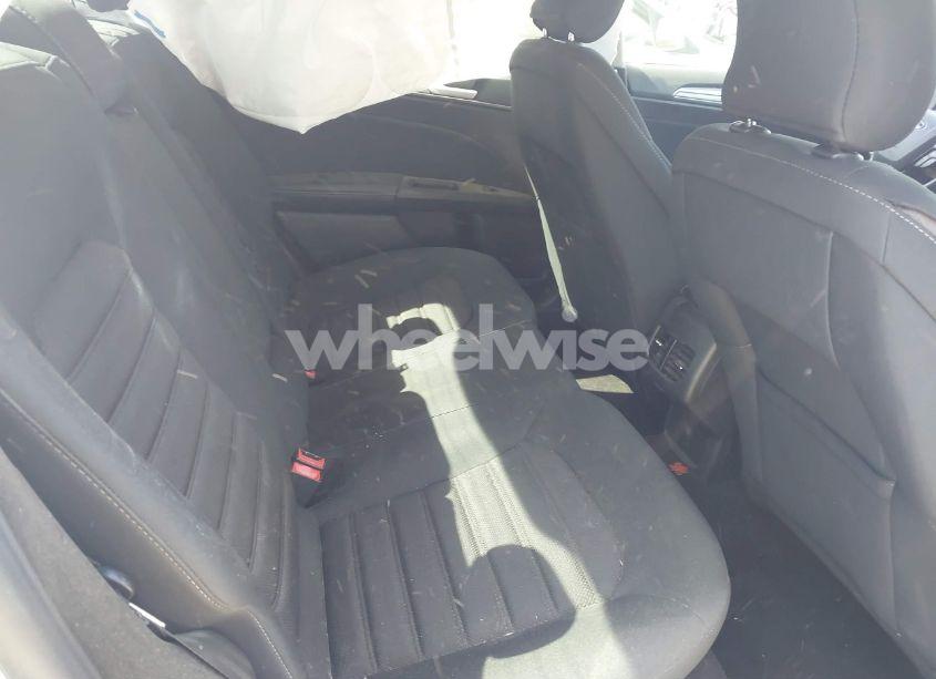 Photo 8 of 2019 Ford Fusion HYBRID SE (VIN 3FA6P0LU3KR206992)