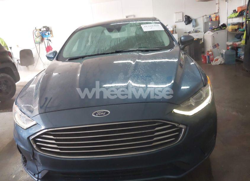 Photo 12 of 2019 Ford Fusion HYBRID SE (VIN 3FA6P0LU3KR214865)